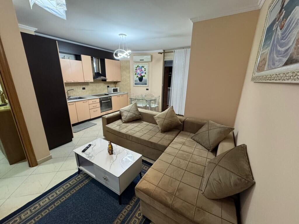 Apartament 3+1, 150 m², Rruga Haxhi Kika, Kati 3