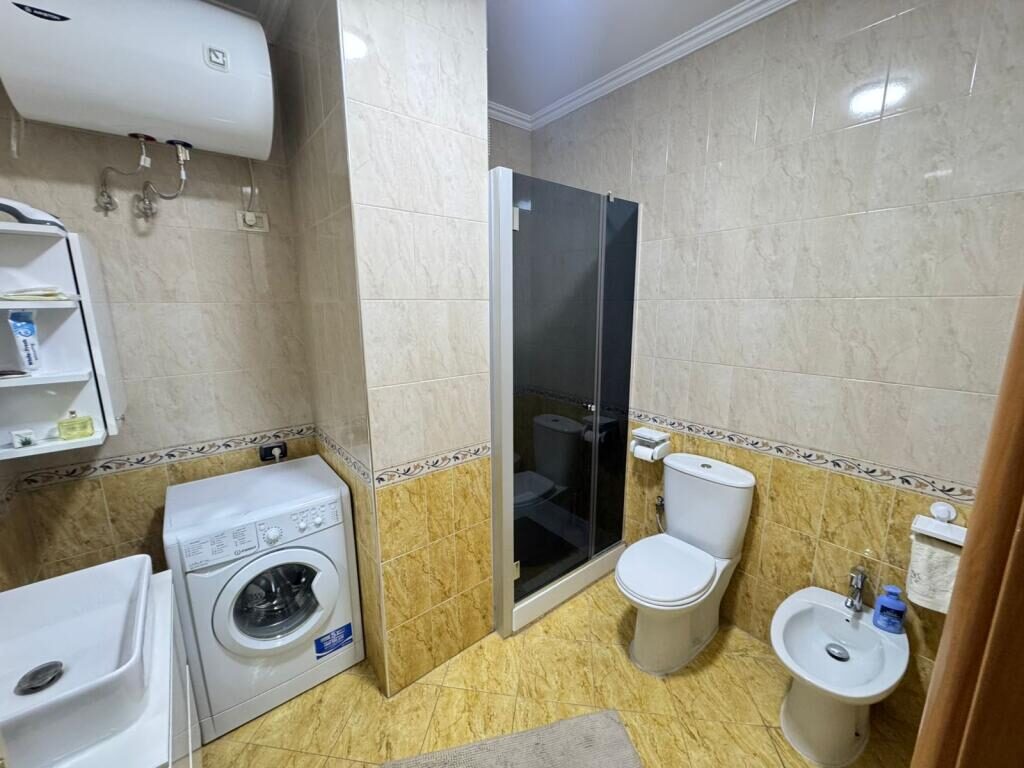 Apartament 2+1 në shitje, Rruga Komuna e Parisit, Tiranë